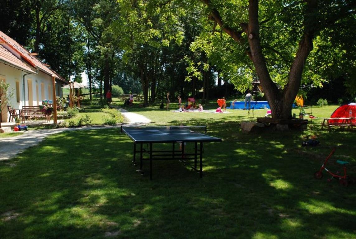 Veverci Dvur Hotel Rosec Екстериор снимка